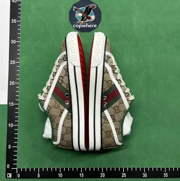 Gucci Shoes 1